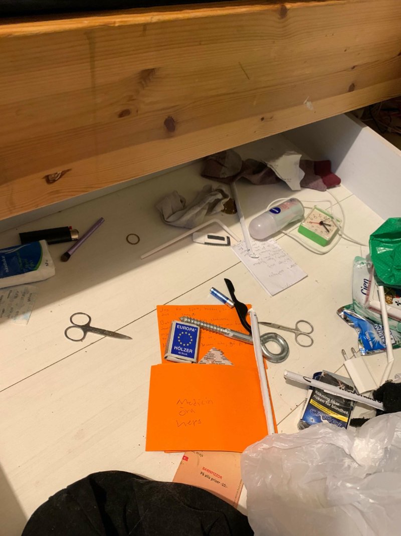 Bilder från mannens lägenhet. Bilder från mannens lägenhet.